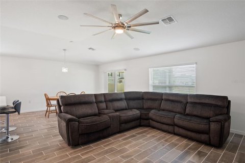House in TIVOLI RESERVE in Davenport, Florida 4 bedrooms, 161.28 sq.m. № 1856224 - photo 6