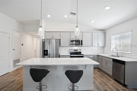 House in TIVOLI RESERVE in Davenport, Florida 4 bedrooms, 161.28 sq.m. № 1856224 - photo 10