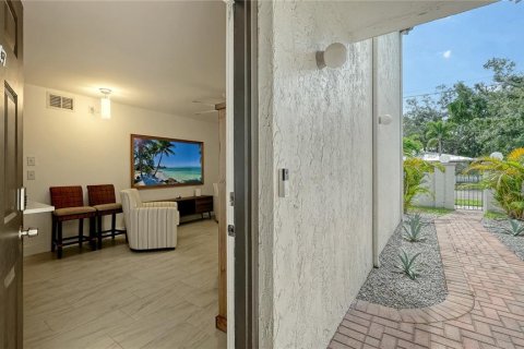 Condominio en venta en Sarasota, Florida, 2 dormitorios, 72.84 m2 № 1841691 - foto 3