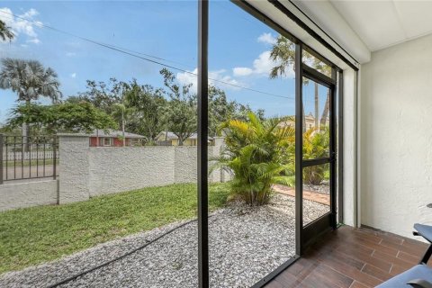 Condominio en venta en Sarasota, Florida, 2 dormitorios, 72.84 m2 № 1841691 - foto 7