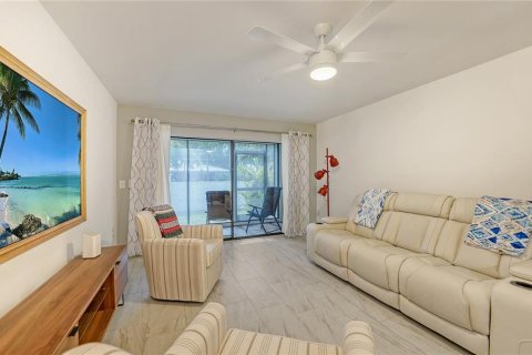 Condominio en venta en Sarasota, Florida, 2 dormitorios, 72.84 m2 № 1841691 - foto 5