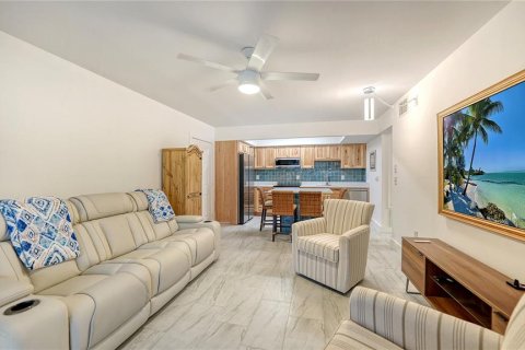 Condominio en venta en Sarasota, Florida, 2 dormitorios, 72.84 m2 № 1841691 - foto 11