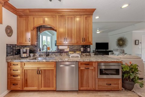 Condo in Venice, Florida, 3 bedrooms № 2199458 - photo 12