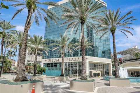 Propiedad comercial en venta en Fort Lauderdale, Florida № 957027 - foto 1