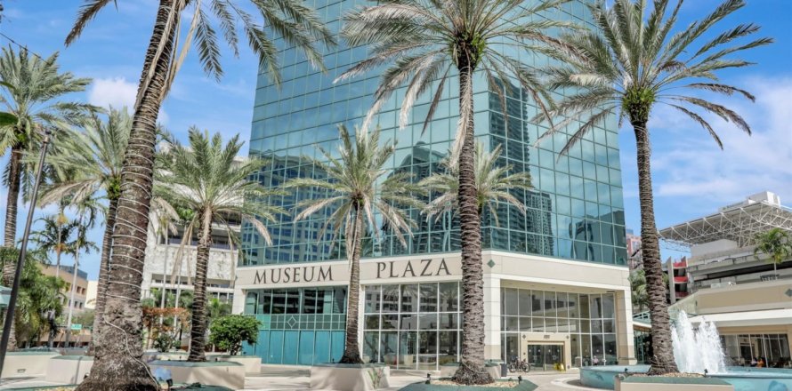 Propiedad comercial en Fort Lauderdale, Florida № 957027