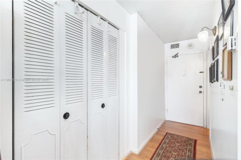 Купить кондоминиум в Майами-Бич, Флорида 37.81м2, № 1955861 - фото 6