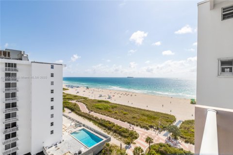 Condominio en venta en Miami Beach, Florida, 37.81 m2 № 1955861 - foto 2