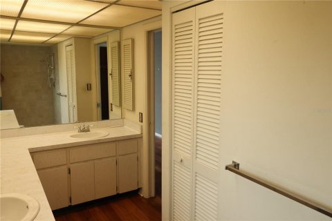 House in Port Richey, Florida 3 bedrooms, 181.44 sq.m. № 1879795 - photo 25
