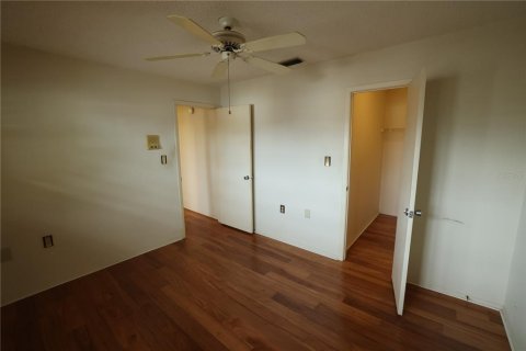 House in Port Richey, Florida 3 bedrooms, 181.44 sq.m. № 1879795 - photo 11