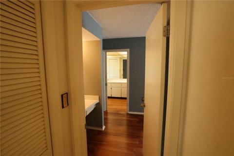 House in Port Richey, Florida 3 bedrooms, 181.44 sq.m. № 1879795 - photo 19