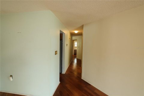 House in Port Richey, Florida 3 bedrooms, 181.44 sq.m. № 1879795 - photo 22
