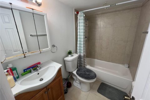 Купить кондоминиум в Майами, Флорида 3 спальни, 149.57м2, № 2034093 - фото 15