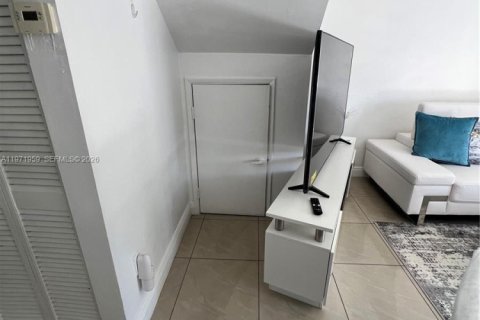 Купить кондоминиум в Майами, Флорида 3 спальни, 149.57м2, № 2034093 - фото 28