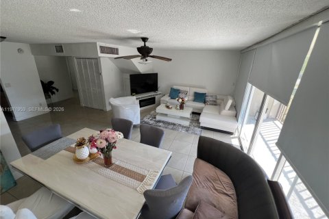 Купить кондоминиум в Майами, Флорида 3 спальни, 149.57м2, № 2034093 - фото 2