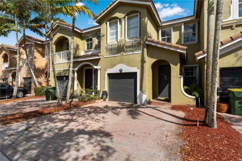 Купить таунхаус в Хомстед, Флорида 3 спальни, 160.91м2, № 2040395 - фото 2