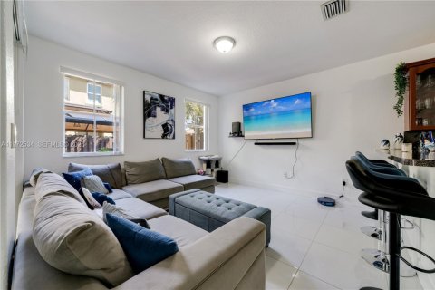 Купить таунхаус в Хомстед, Флорида 3 спальни, 160.91м2, № 2040395 - фото 9