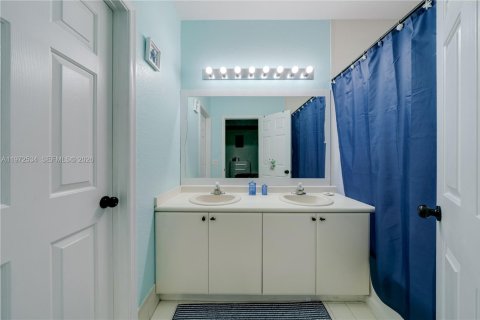 Купить таунхаус в Хомстед, Флорида 3 спальни, 160.91м2, № 2040395 - фото 29