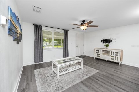 Casa en venta en Pinellas Park, Florida, 3 dormitorios, 104.52 m2 № 1884804 - foto 12