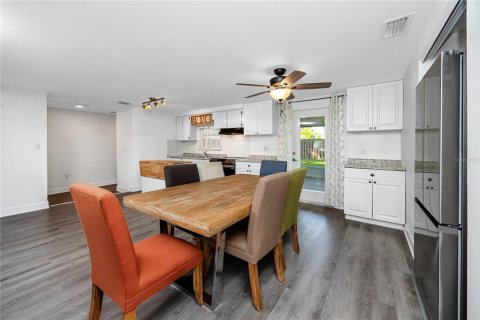 Casa en venta en Pinellas Park, Florida, 3 dormitorios, 104.52 m2 № 1884804 - foto 20
