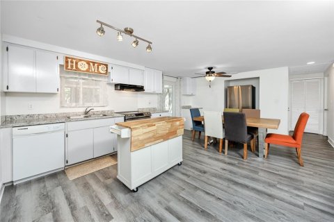 Casa en venta en Pinellas Park, Florida, 3 dormitorios, 104.52 m2 № 1884804 - foto 14