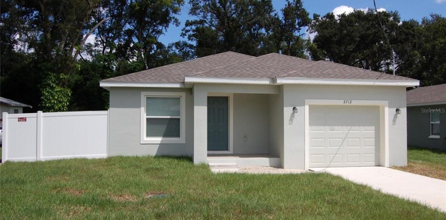 House in Lakeland, Florida 3 bedrooms, 122.82 sq.m. № 1906953