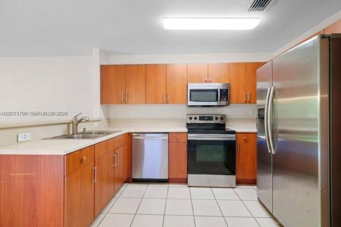 Townhouse in Miramar, Florida 3 bedrooms, 117.99 sq.m. № 2247886 - photo 8
