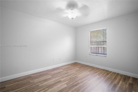 Townhouse in Miramar, Florida 3 bedrooms, 117.99 sq.m. № 2247886 - photo 25