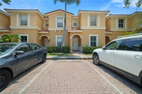 Townhouse in Miramar, Florida 3 bedrooms, 117.99 sq.m. № 2247886 - photo 29