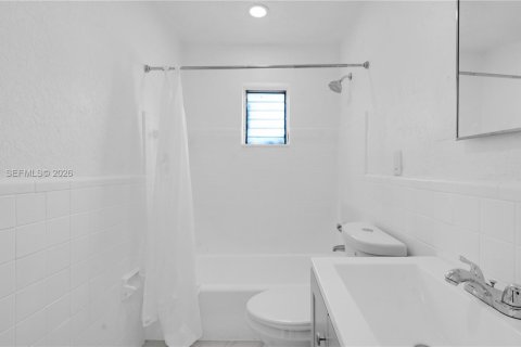 Casa en alquiler en Dania Beach, Florida, 3 dormitorios, 98.01 m2 № 2054772 - foto 14