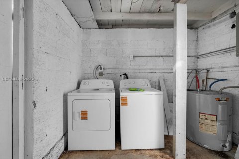 Casa en alquiler en Dania Beach, Florida, 3 dormitorios, 98.01 m2 № 2054772 - foto 29