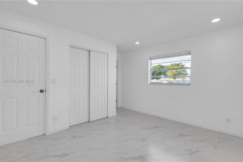 Casa en alquiler en Dania Beach, Florida, 3 dormitorios, 98.01 m2 № 2054772 - foto 11