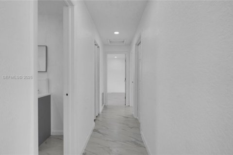 Casa en alquiler en Dania Beach, Florida, 3 dormitorios, 98.01 m2 № 2054772 - foto 10