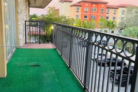 Condo in Davie, Florida, 2 bedrooms  № 1850750 - photo 1
