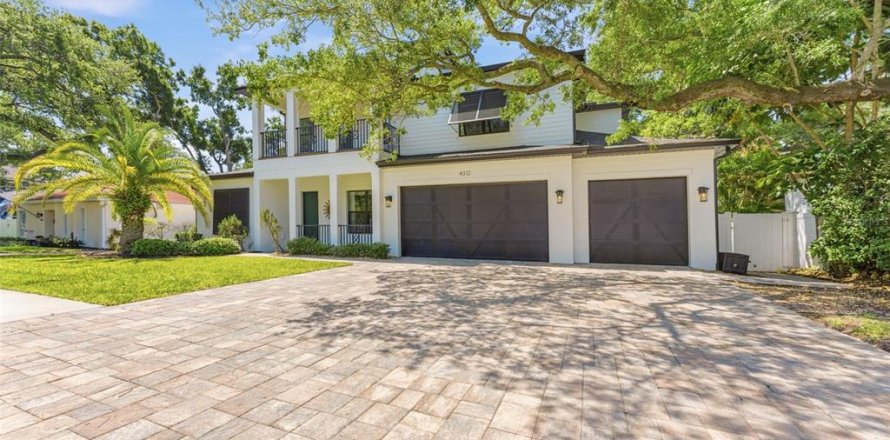 Villa ou maison à Tampa, Floride 5 chambres, 349.22 m2 № 2142588