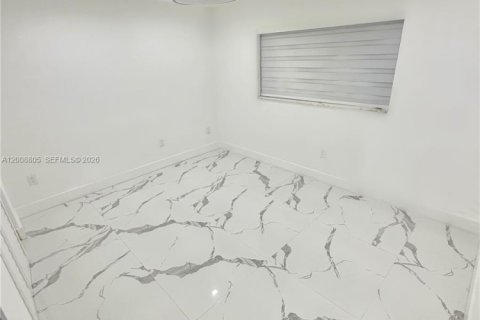 Copropriété à vendre à Hialeah, Floride: 2 chambres, 90.77 m2 № 2090078 - photo 6