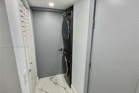 Copropriété à vendre à Hialeah, Floride: 2 chambres, 90.77 m2 № 2090078 - photo 4
