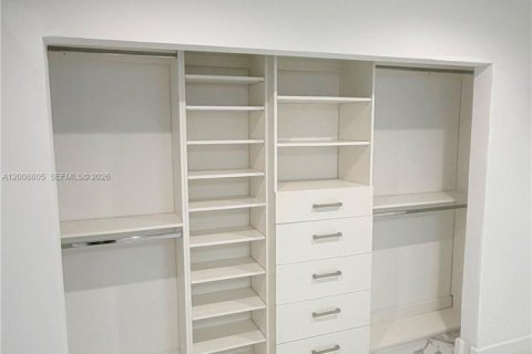 Copropriété à vendre à Hialeah, Floride: 2 chambres, 90.77 m2 № 2090078 - photo 7