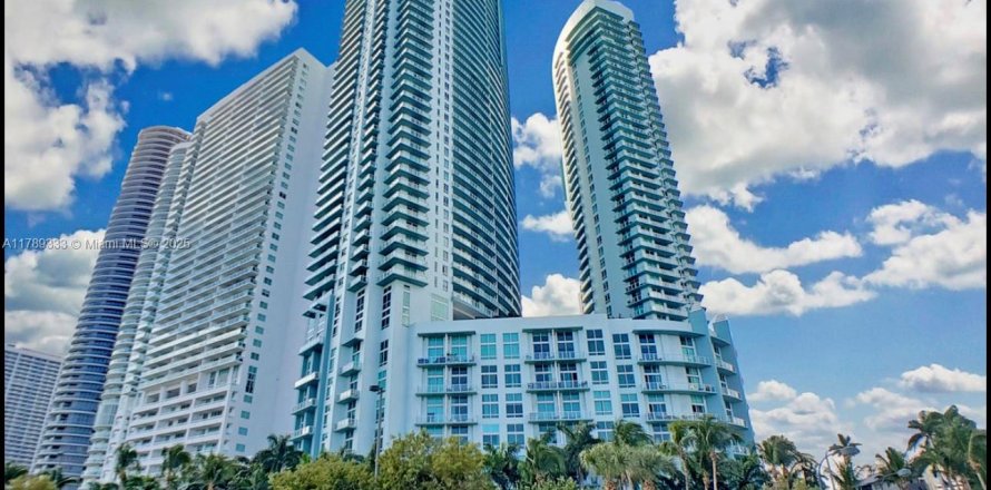 Condo in Miami, Florida, 1 bedroom № 1646698