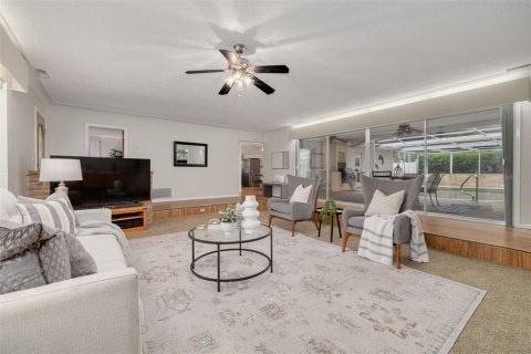 House in Clearwater, Florida 4 bedrooms, 245.73 sq.m. № 1904785 - photo 8