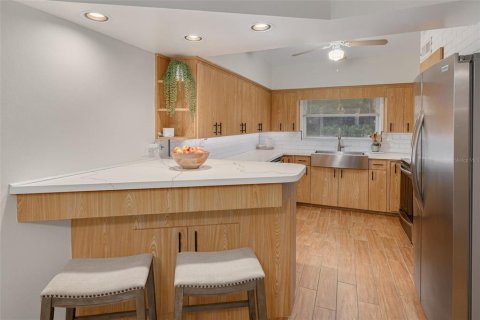 House in Clearwater, Florida 4 bedrooms, 245.73 sq.m. № 1904785 - photo 11