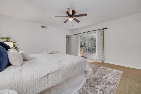 House in Clearwater, Florida 4 bedrooms, 245.73 sq.m. № 1904785 - photo 25