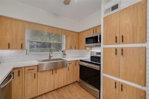 House in Clearwater, Florida 4 bedrooms, 245.73 sq.m. № 1904785 - photo 12