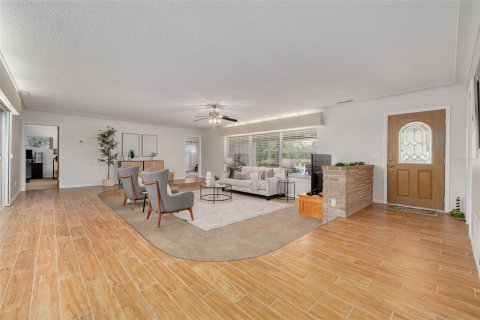 House in Clearwater, Florida 4 bedrooms, 245.73 sq.m. № 1904785 - photo 6