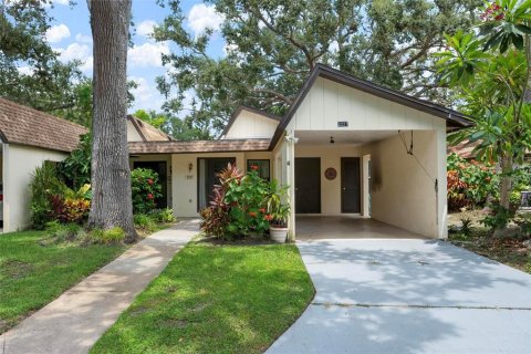 Villa ou maison à vendre à Sarasota, Floride: 2 chambres, 118.54 m2 № 1879785 - photo 1