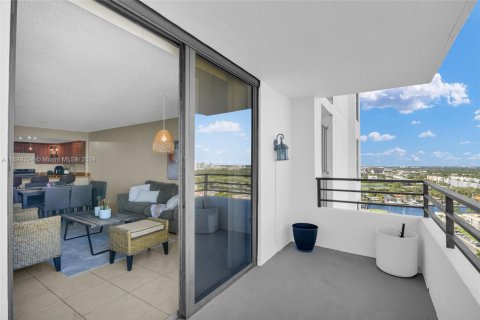 Condo in Hallandale Beach, Florida, 1 bedroom  № 1730183 - photo 26