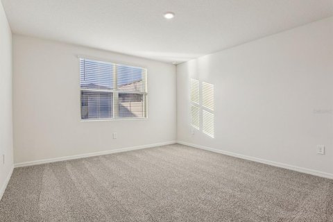 House in Auburndale, Florida 4 bedrooms, 184.69 sq.m. № 2390972 - photo 6