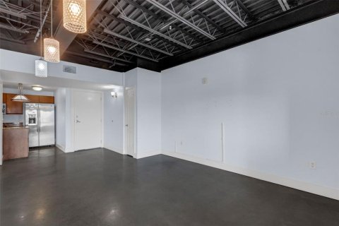 Condo in Lakeland, Florida, 1 bedroom № 2199227 - photo 20