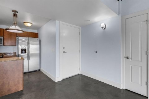 Condo in Lakeland, Florida, 1 bedroom № 2199227 - photo 13