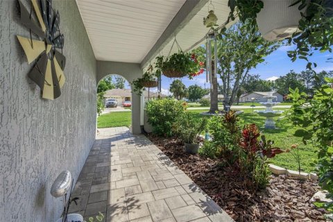 House in Spring Hill, Florida 2 bedrooms, 115.01 sq.m. № 2226282 - photo 6