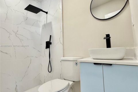 House in Davie, Florida 3 bedrooms, 120.68 sq.m. № 1986661 - photo 17